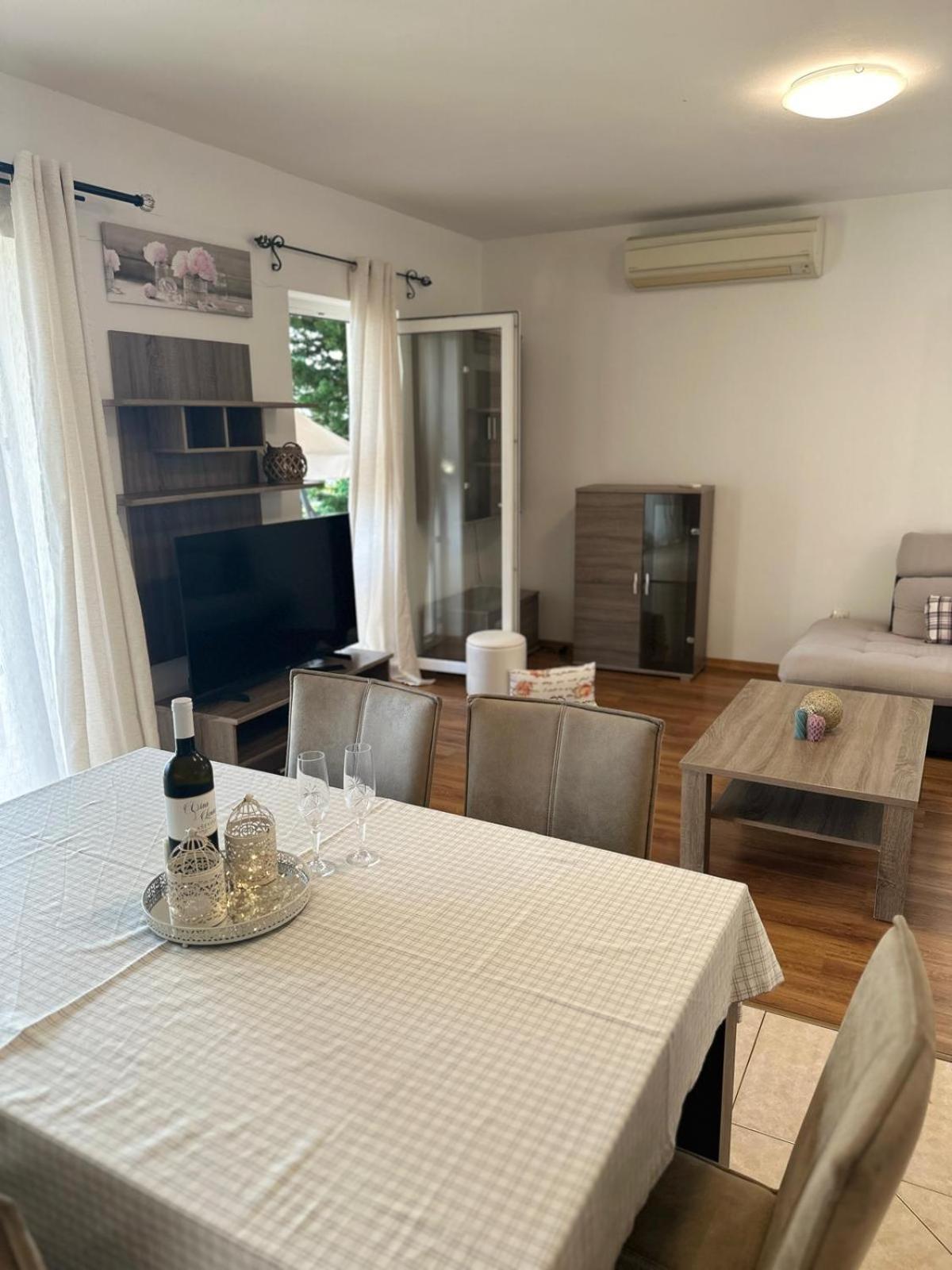 Apartments Manuel Banjol Luaran gambar
